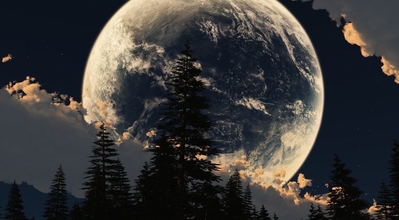 Super luna na spletu 