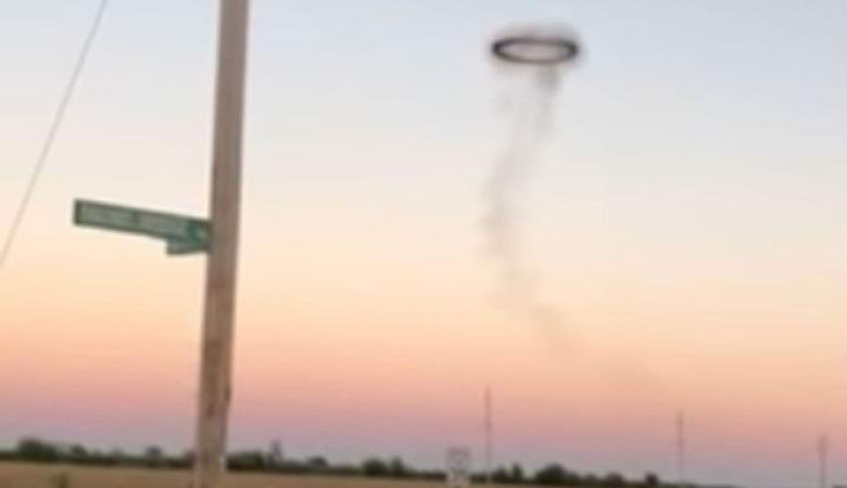 Skrivnostni prstan je plul nad Indiano