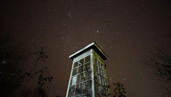 Telefonska govorilnica za pogovor z mrtvimi na Japonskem