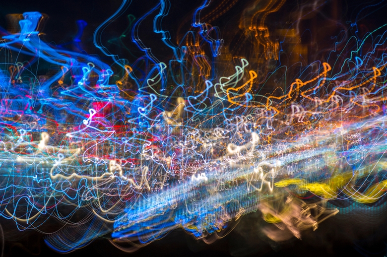 Znanstveniki so se začeli zavedati, da je fizična resničnost le iluzija.