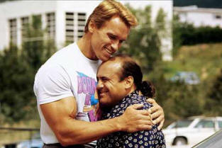 Znanstveniki so ugotovili, zakaj se mlajši bratje rodijo nizko.