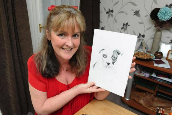 Udaril me je v glavo in začel dobro risati