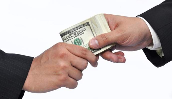 Ugandski uradnik ni podkupil Boga