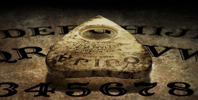 Uija - skrivnostna spiritualistična tabla