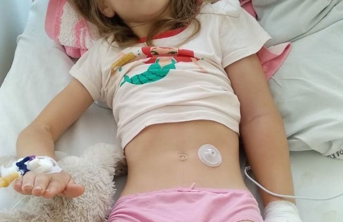 Ugrizena deklica je na protistrup čakala 14 ur.