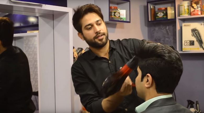Edinstveni frizer Pakistana, ki se imenuje