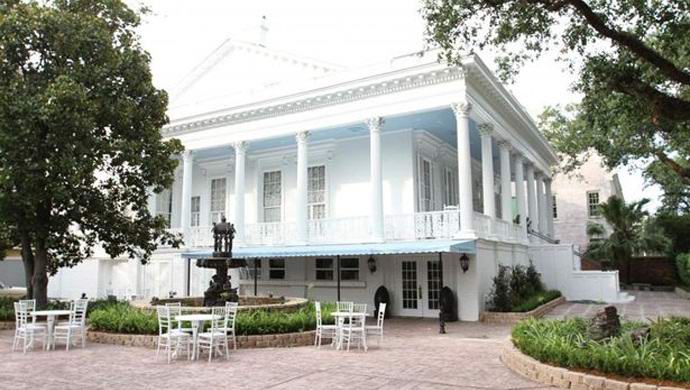 V Ameriki je na prodaj grozljiva hiša s prebivališčem.