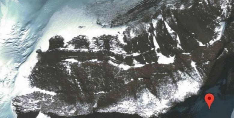 Na Antarktiki je talilni led odprl cestni odsek in most