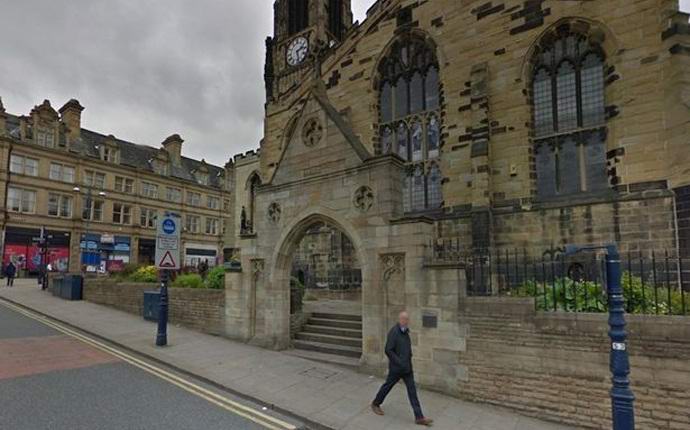 Duh je bil fotografiran v nekdanjem cerkvenem trezorju