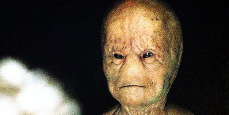 V starodavni jami je bila najdena podoba tujca.