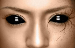 V okrožju Staffordshire so videli dekle s črnimi očmi.