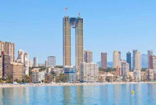 V Španiji so graditelji pozabili narediti dvigalo v nebotičniku