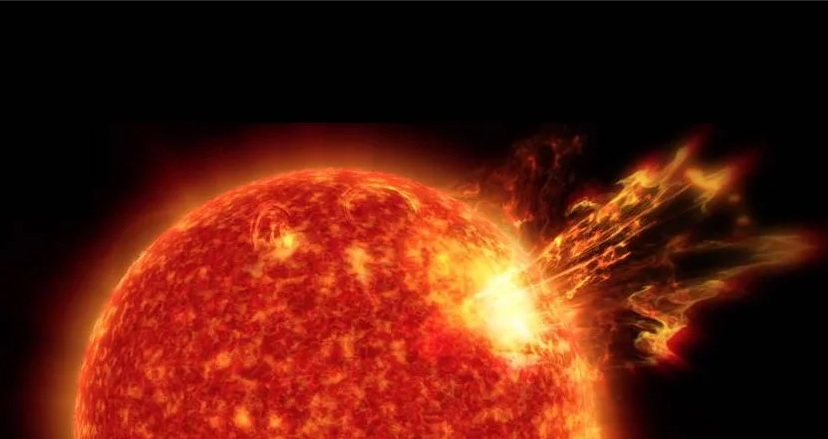 Velik komet se je strmoglavil na sonce