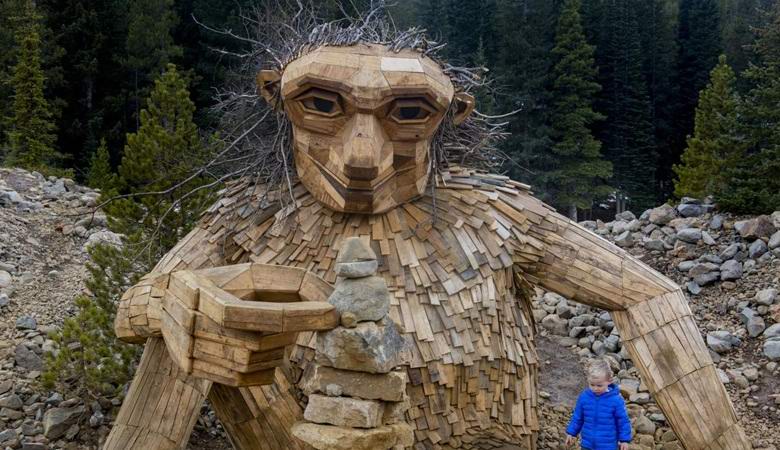 V ZDA porušili skrivnostni kip trola