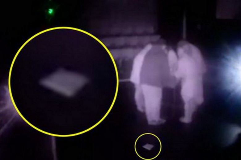 V starem gledališču je bil posnet čuden levitacijski predmet.