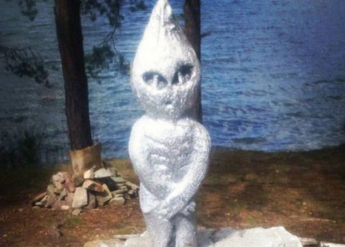 Spomenik tujcu je preprečil nekaj vandalom