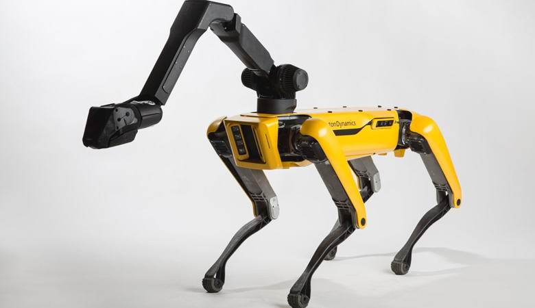 Zabaven ples robota se je spletnim uporabnikom zdel zastrašujoč.