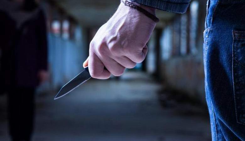 Poseg višjih sil? Kriminalist, ki je napadel duhovnika, je umrl na kraju samem