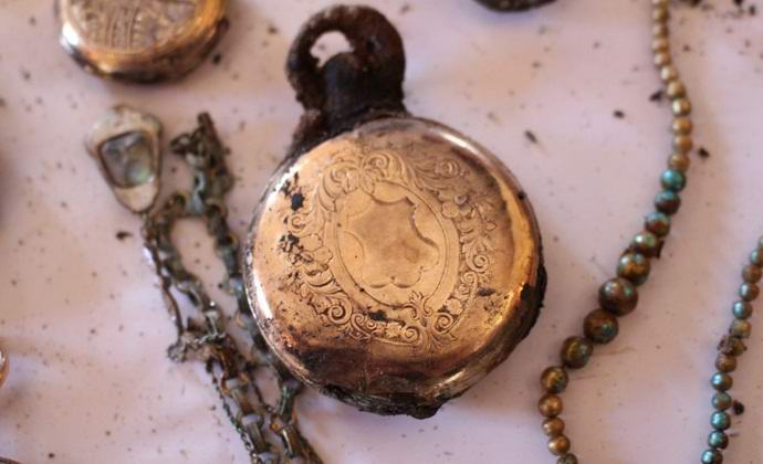 Vnuki so našli zaklad na zemljevidu, ki ga je narisal dedek