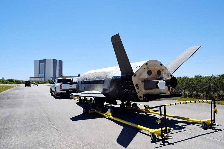Ameriški vojaški shuttle X-37B križari po ozemlju Rusije