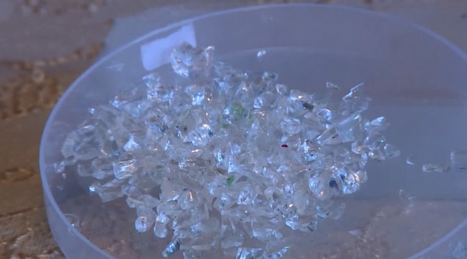 Zdravniki so zmedeni: armensko dekle joka s kristali