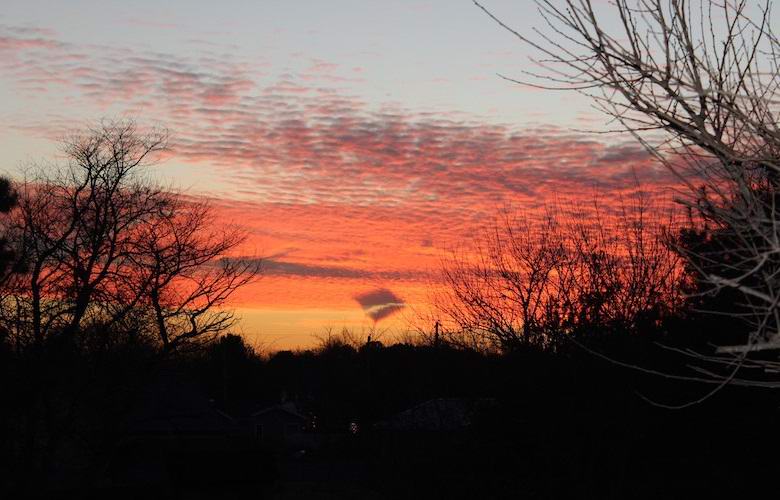 Skrivnostni črni kvadrat se je pojavil na nebu nad New Jerseyjem