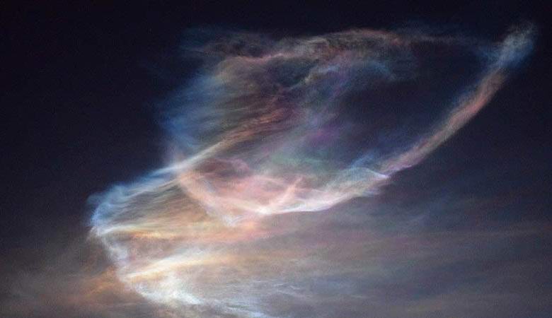 Skrivnostni sij, fotografiran po mnogih ruskih mestih