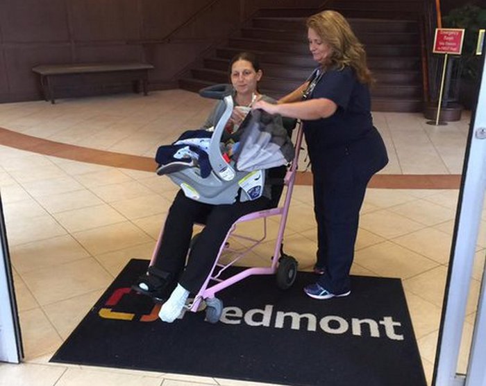 Ženska je izvedela za svojo nosečnost uro pred porodom.