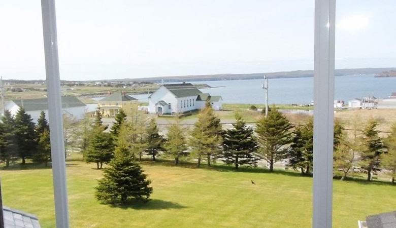 Prebivalci kanadske vasi 17 let trpijo za neznosnim vonjem