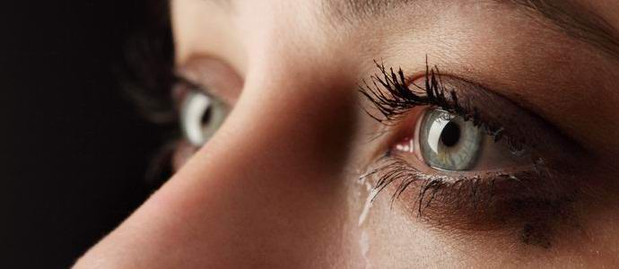 Prebivalec Brazilije joka s kristalnimi solzami