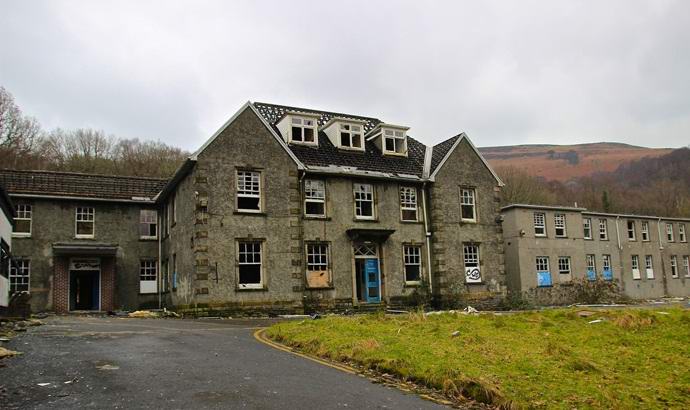 Zli duhovi zapuščene bolnišnice